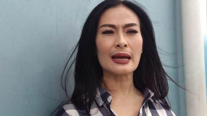 Zul Zivilia Jadi Bandar Narkoba, Iis Dahlia Keheranan