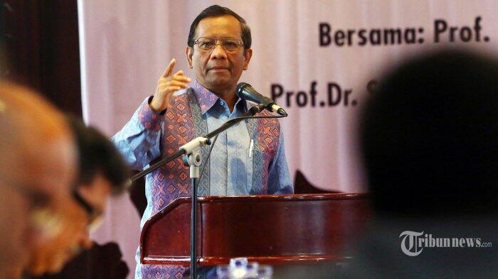 Mahfud MD Bongkar Sosok Rocky Gerung Saat Diskusi: Dia Hanya Mancing-mancing