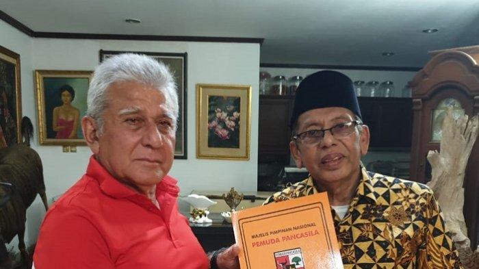 Sikapi Video 'Adu Domba', Japto Soerjosoemarno Jamu Penasehat FPI di Kediamannya