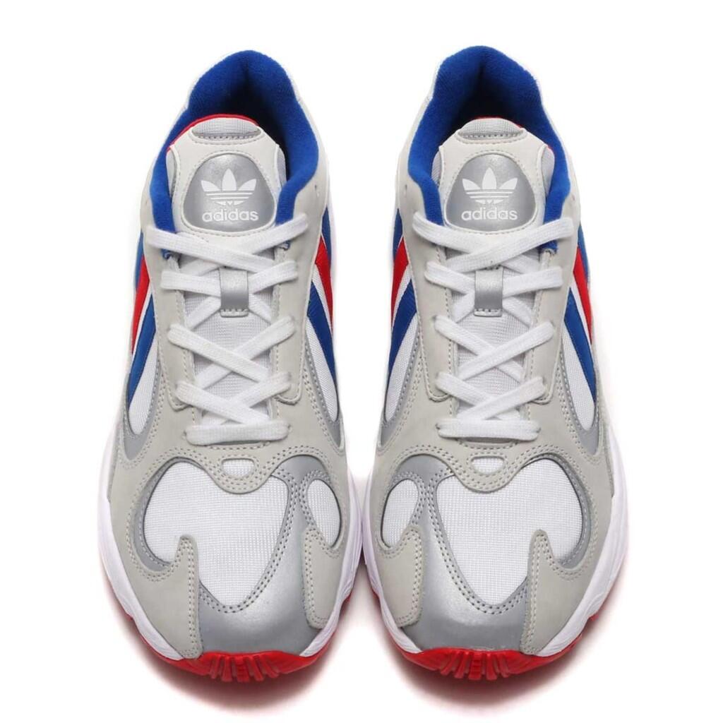 Sneakers Ini Terinspirasi dari Tiang Cukur Rambut. Hmmm, Yeay or Nay?