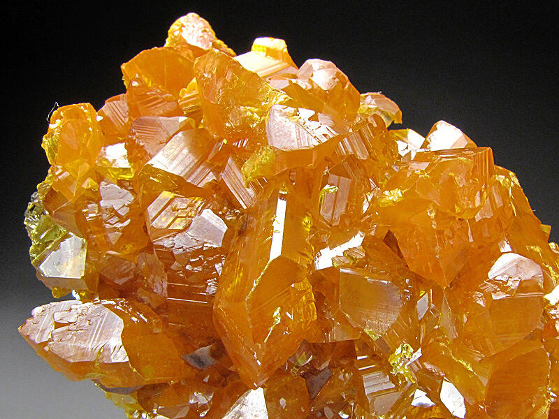 Orpiment Mineral Cantik Yang Mematikan