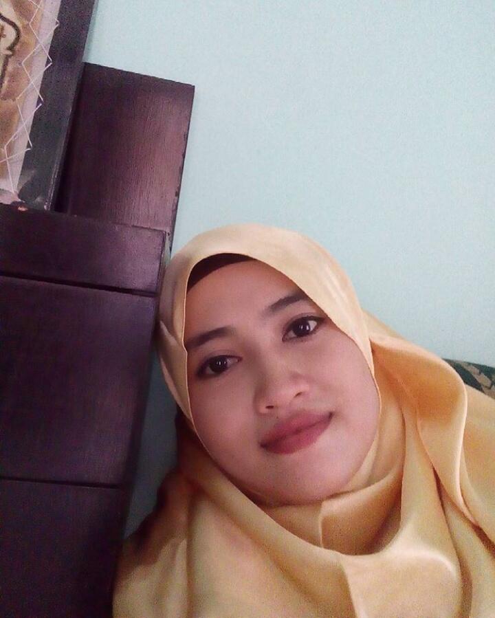 Muslimah super cantiikk bak seleb si kembang desa d kampung saya..