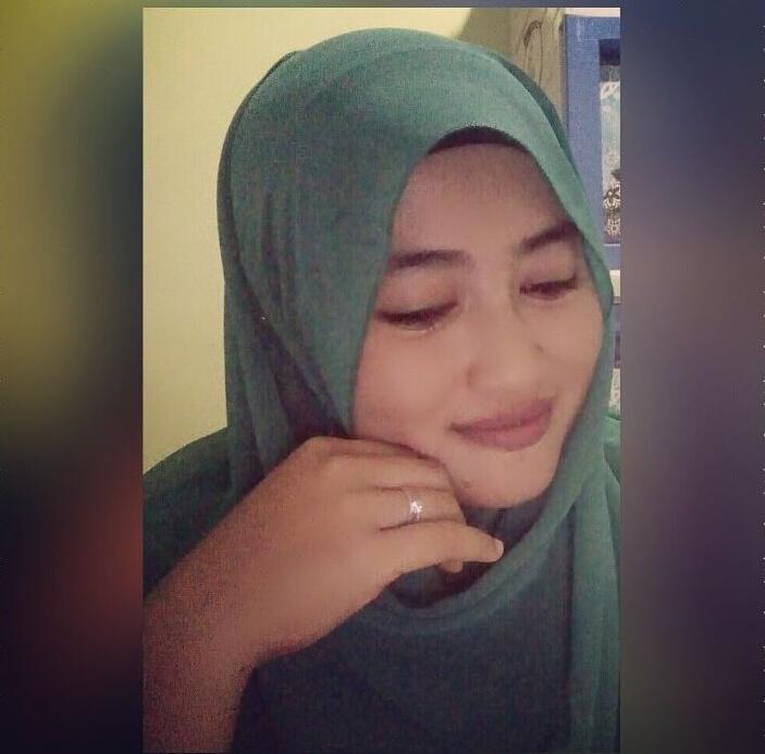 Muslimah super cantiikk bak seleb si kembang desa d kampung saya..