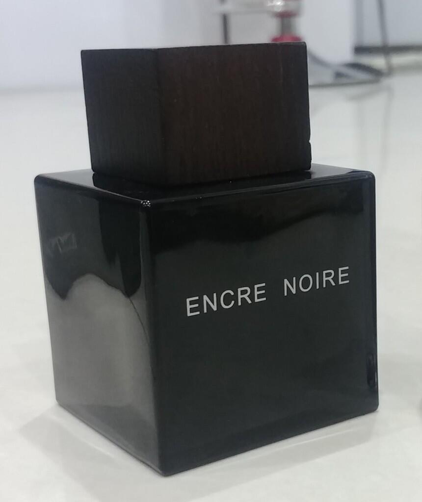 Lalique encre noire a l extreme