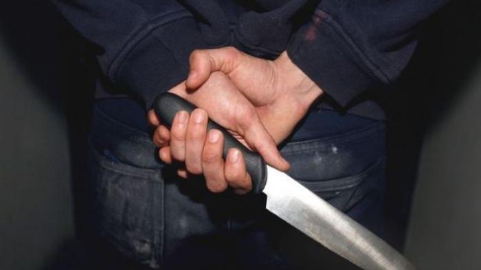 Pelaku Penusukan di Halte Transjakarta Setiap Hari Bawa Pisau