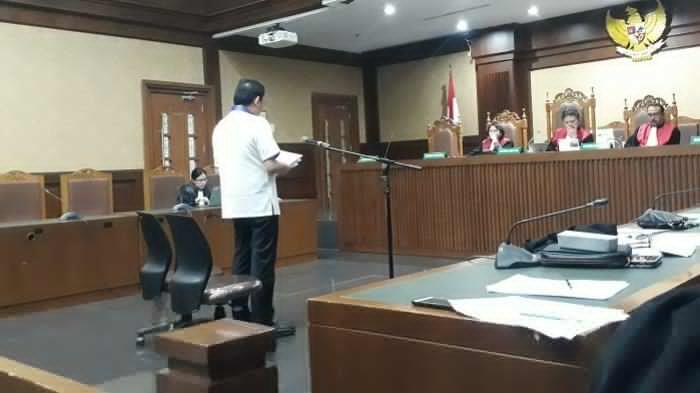 Lucas Bilang Dirinya Pantas Dibebaskan, Sebut Nama Dina dan Jimmy