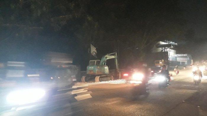 Pengguna Kendaraan Sudah Bisa Melintasi Jalan Raya Puspitek yang Sempat Ambles