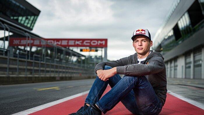 Red Bull Tak Mau Tukar Verstappen dengan Hamilton