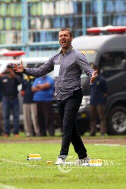 Manajemen Persib Bakal Panggil Miljan Radovic Buat Evaluasi Jelang Liga 1 2019