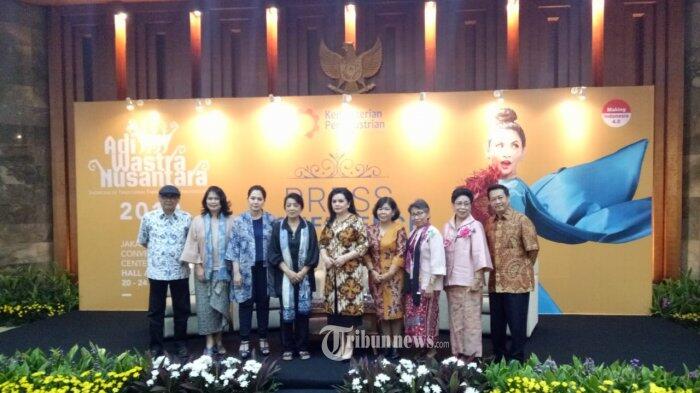 Edith Ratna Soeryosoeyarso dan Kawan-Kawan Kembali Gelar Adiwastra Nusantara 2019