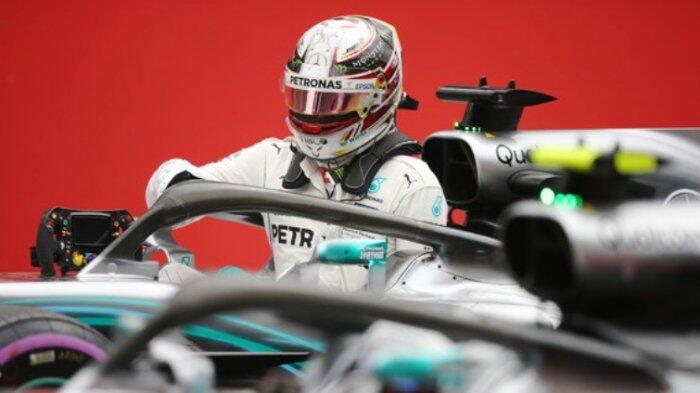 Lewis Hamilton Diintai Duo Ferrari