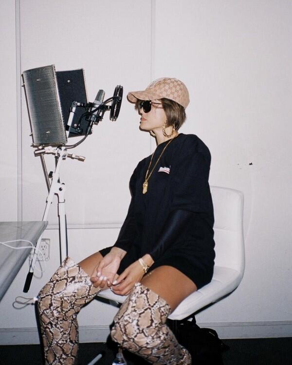 Menang iHeart Radio Music Awards, 7 Pencapaian Internasional Agnez Mo