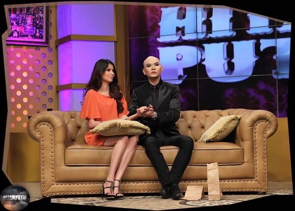 10 Gaya Pacaran Deddy Corbuzier & Sabrina Chairunnisa, So Sweet Deh!