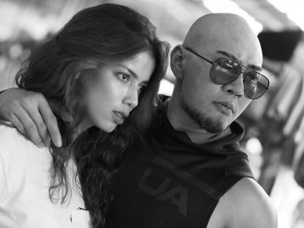10 Gaya Pacaran Deddy Corbuzier & Sabrina Chairunnisa, So Sweet Deh!