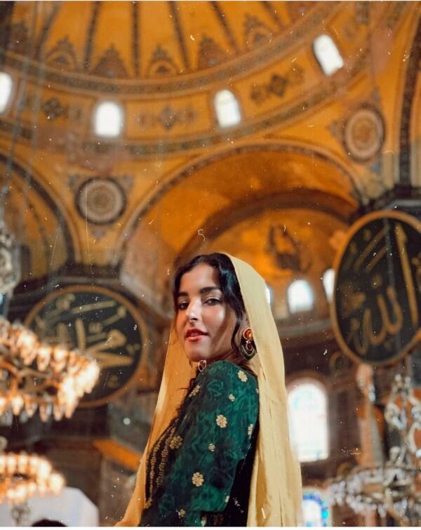 10 Potret Cantik Tasya Farasya Liburan di Turki, Bak Ratu Arab!