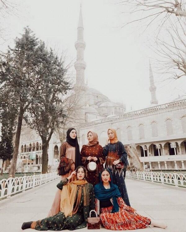 10 Liburan Seru ala Tasya Farasya & Beauty Vlogger di Turki, Mewah!