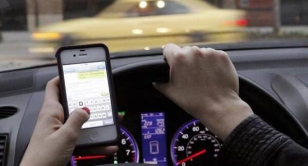 Ingat! Berada di 5 Tempat ini Haram Hukumnya Mengeluarkan Smartphone