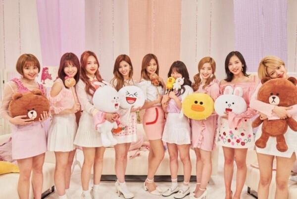 Populer dan Menawan, 7 Girlgroup Ini Jadi Ikon Center Agensinya!
