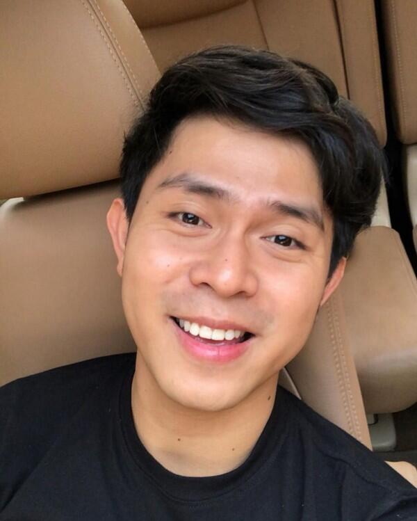 Makin Dewasa & Menawan, 12 Potret Cakra Khan yang Bikin Deg-degan!