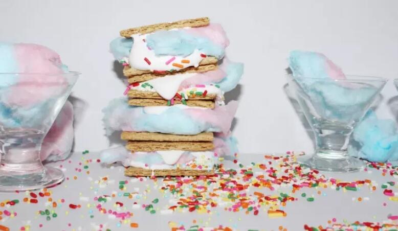 12 Cotton Candy Dessert Kekinian Ini Bikin Gagal Diet, Melting Deh!