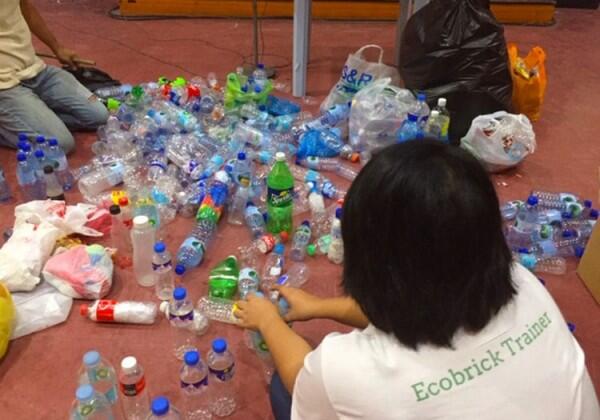 5 Fakta Ecobrick yang Wajib Kamu Tahu, Bisa untuk Bikin Rumah!