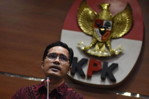 Usai Rommy Diciduk, KPK Segel Ruang Kerja Menag Lukman Hakim