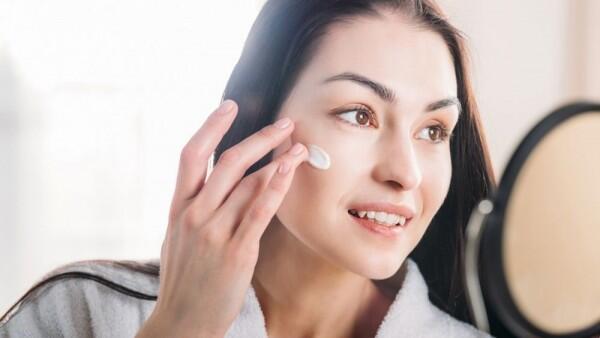 Skincare 101: Cara Kombinasikan Retinol, Vitamin C & Hyaluronic Acid
