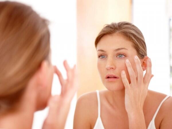 Skincare 101: Cara Kombinasikan Retinol, Vitamin C & Hyaluronic Acid