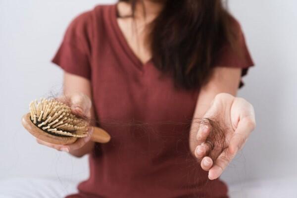 5 Masalah Rambut Cewek Berhijab dan Cara Mengatasinya, Coba Deh!