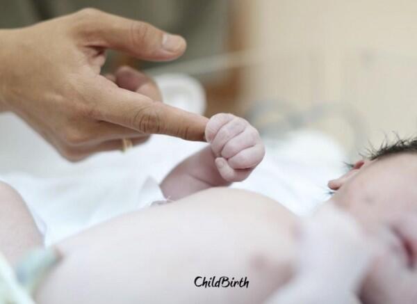Melahirkan Anak Kedua, 10 Potret Perjalanan hamil Putri Titian