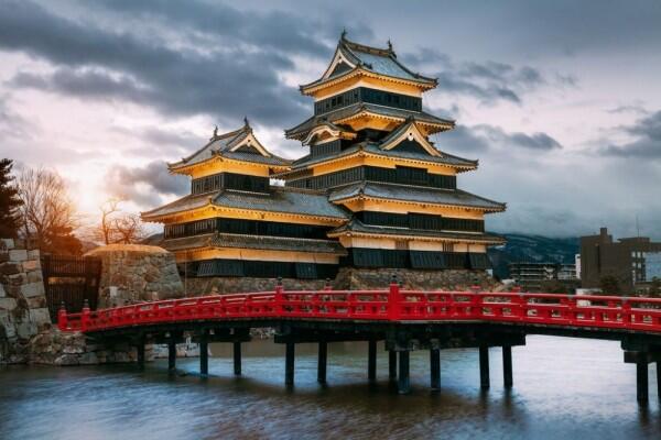 Bukan Cuma Eropa, Ini 5 Kastil Indah yang Bisa Kamu Temukan di Jepang