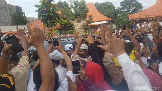 Prabowo Minta Pendukung Jaga TPS sampai Pagi Meski Tak Diberi Uang