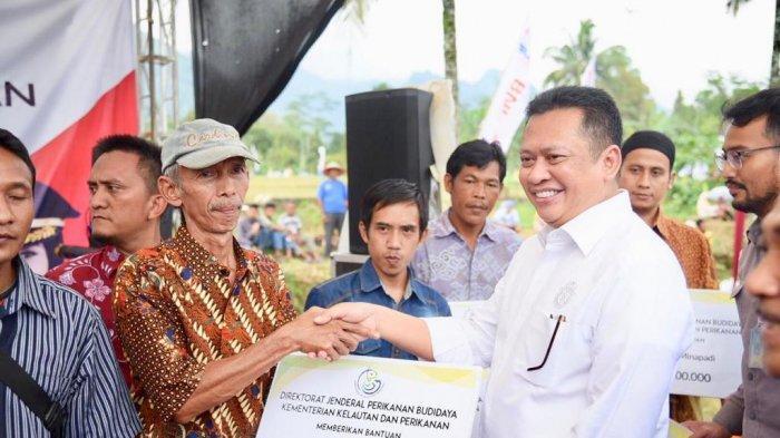 Bamsoet Panen Raya Ikan Nila dan Serahkan Bantuan Perikanan