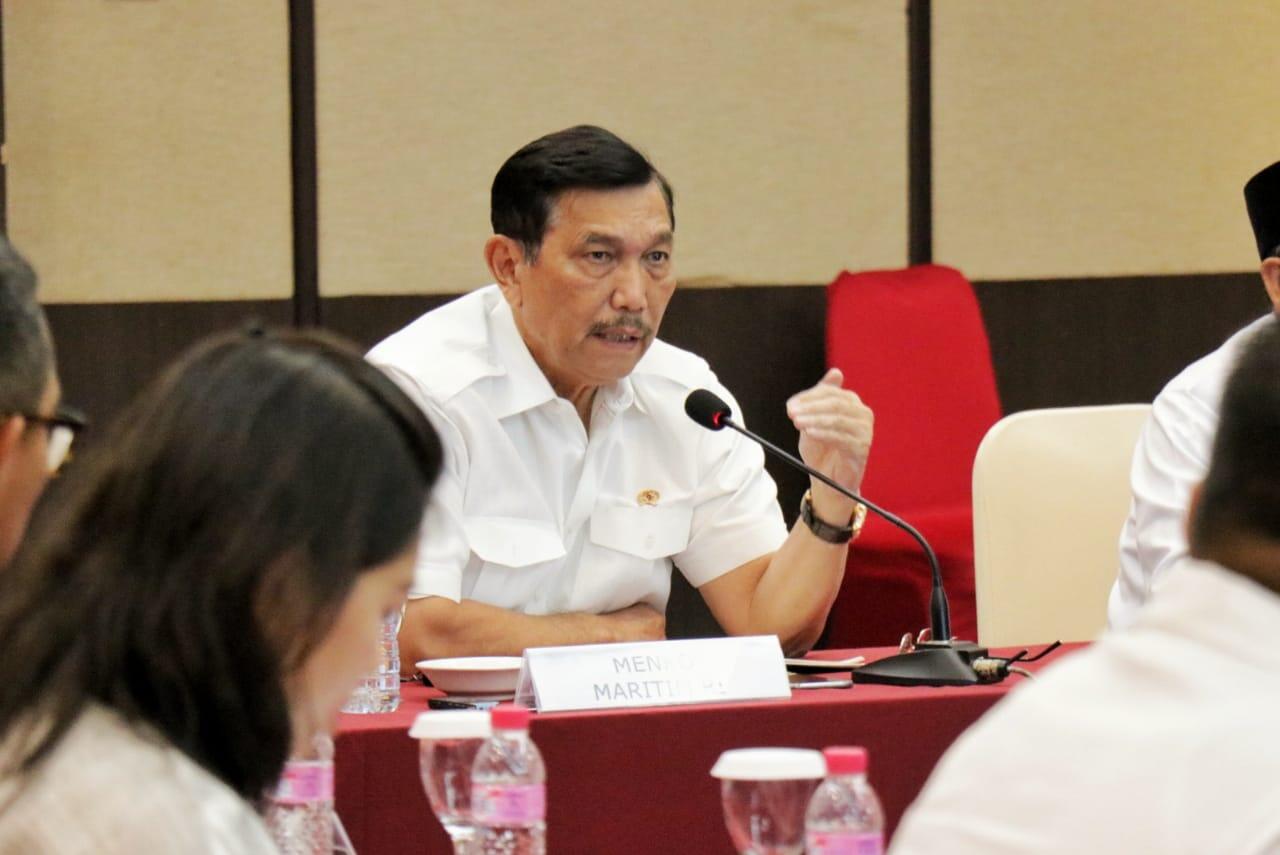 Kunjungi Ternate, Menko Luhut; Pemerintah Tidak Mau Pembangunan Bersifat Jawa Sentris