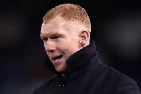 Baru Sebulan Melatih Oldham, Paul Scholes Resmi Mengundurkan Diri