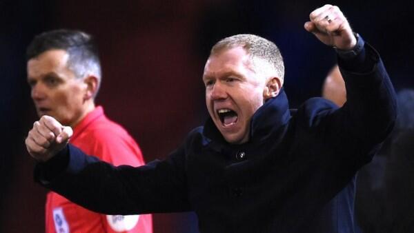 Baru Sebulan Melatih Oldham, Paul Scholes Resmi Mengundurkan Diri