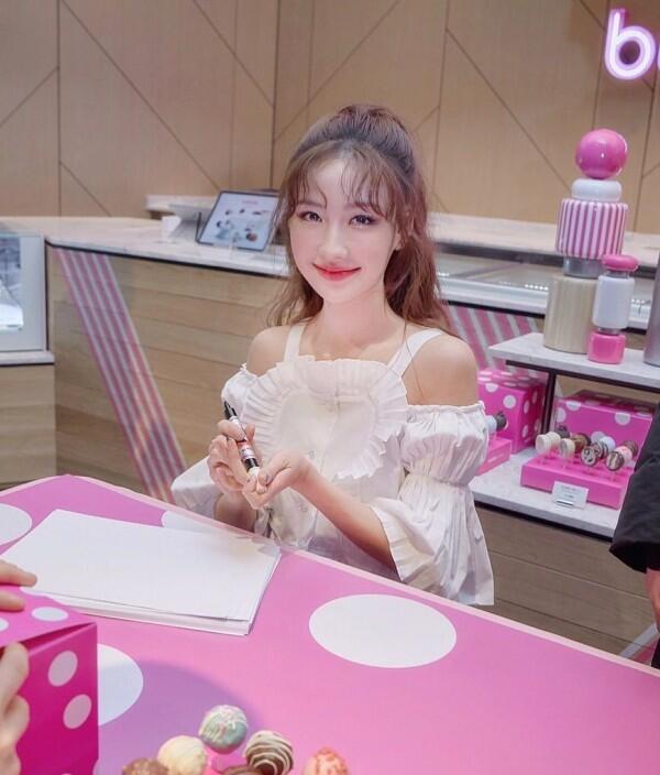 #BFA2019: Perjalanan Karier Beauty Vlogger dan Penyanyi Korea Risabae