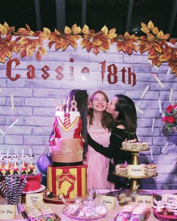 Bak Saudara Kembar, 10 Momen Persahabatan Cassandra Lee & Beby Tsabina