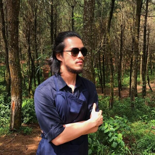 Mantan Anak Boyband, 15 Penampilan Morgan Oey dalam Berbagai Gaya