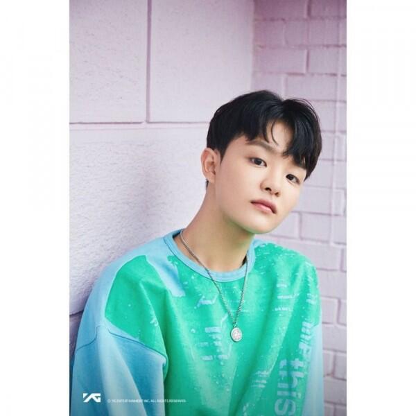 10 Potret Visual Jihoon TREASURE 13 yang Genap 20 Tahun