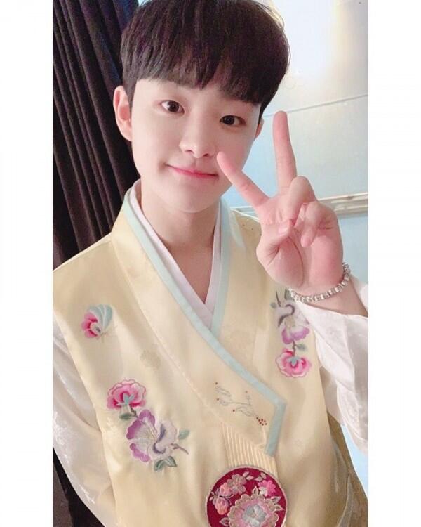 10 Potret Visual Jihoon TREASURE 13 yang Genap 20 Tahun