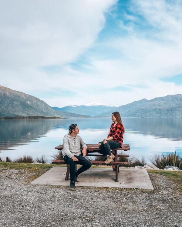 15 Ide Potret Romantis buat Honeymoon ala Pasangan Travel Blogger