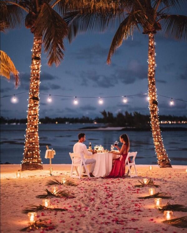 15 Ide Potret Romantis buat Honeymoon ala Pasangan Travel Blogger