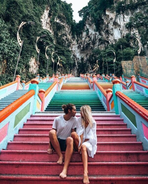 15 Ide Potret Romantis buat Honeymoon ala Pasangan Travel Blogger