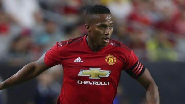 Bakal Tinggalkan Manchester United, Antonio Valencia Diincar Arsenal