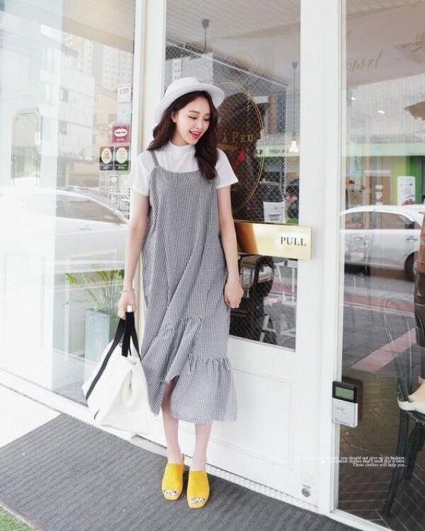 10 Ide Mix and Match Tampil Trendy dengan T-Shirt, Mudah Kok!