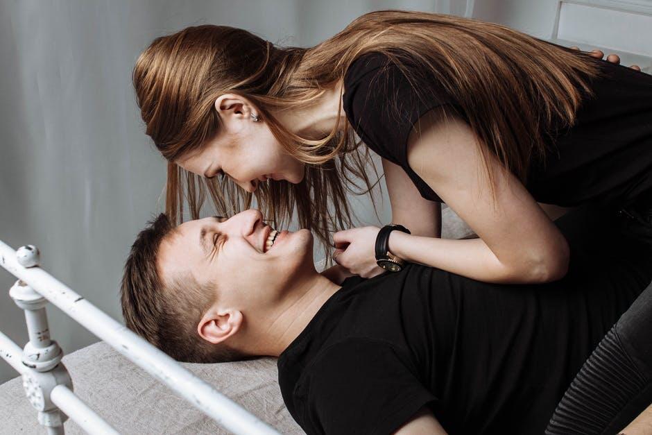 Durasi Berhubungan Seks yang Wajar, Jangan Percaya Bokep Tontonanmu!