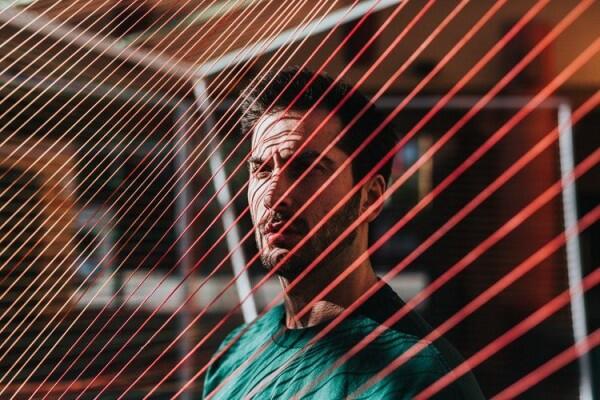 5 Perasaan yang Terpendam di Hatimu Saat Melihat Orang Lain Sukses
