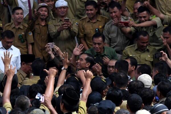 Kenaikan Gaji PNS oleh Pemerintah, Mana yang Lebih Royal?