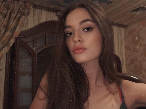 Ini 8 Potret Felicite, Adik Louis Tomlinson yang Meninggal di Usia 18